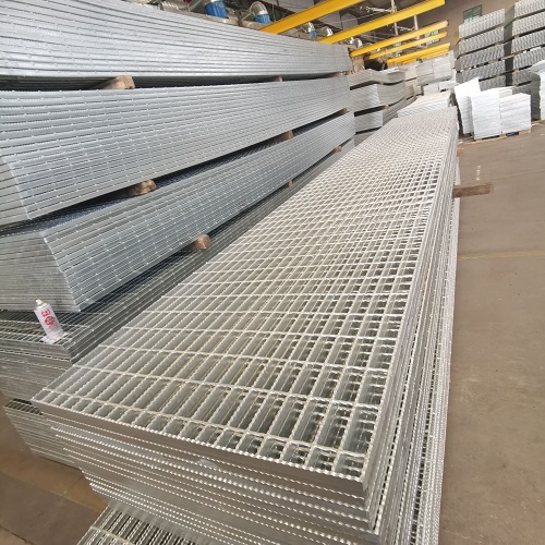 承重需求怎么匹配？鋼格柵荷載計(jì)算與選型方法